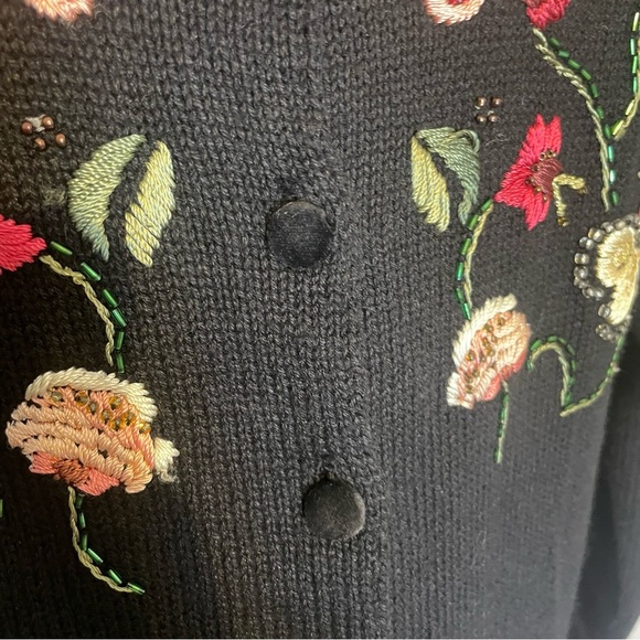 Vintage Heirloom Collectibles Embroidered And Beaded Cardigan Size Large EUC - Picture 5 of 7